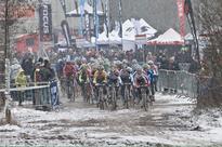 Bild vergrern: Der Start der Cyclocross DM 2013 im BOP - bis heute ein legendres Rennen bei Schnee und Eis, gefrorener Piste und Minustemperaturen!