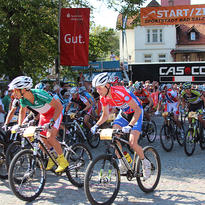 Bild vergrern: Start des Eliterennens 2011